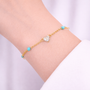 Bracciale con cuore con charm dorato con zirconi - Bracciale Selah