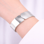 Bracciale con croce in acciaio inossidabile - Bracciale Kira