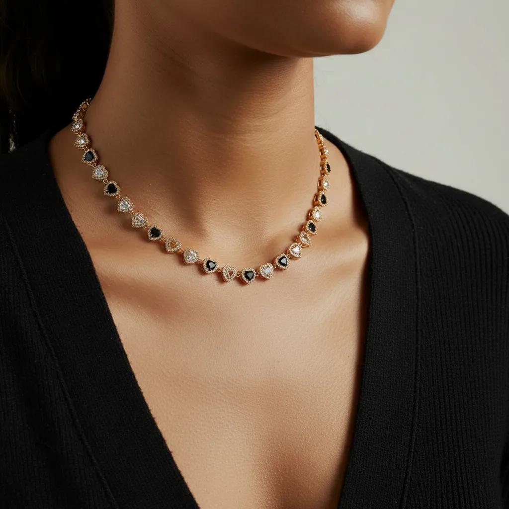 Collana con cuore dorato - Collana Gold Black and White Hearts - FOTO 2