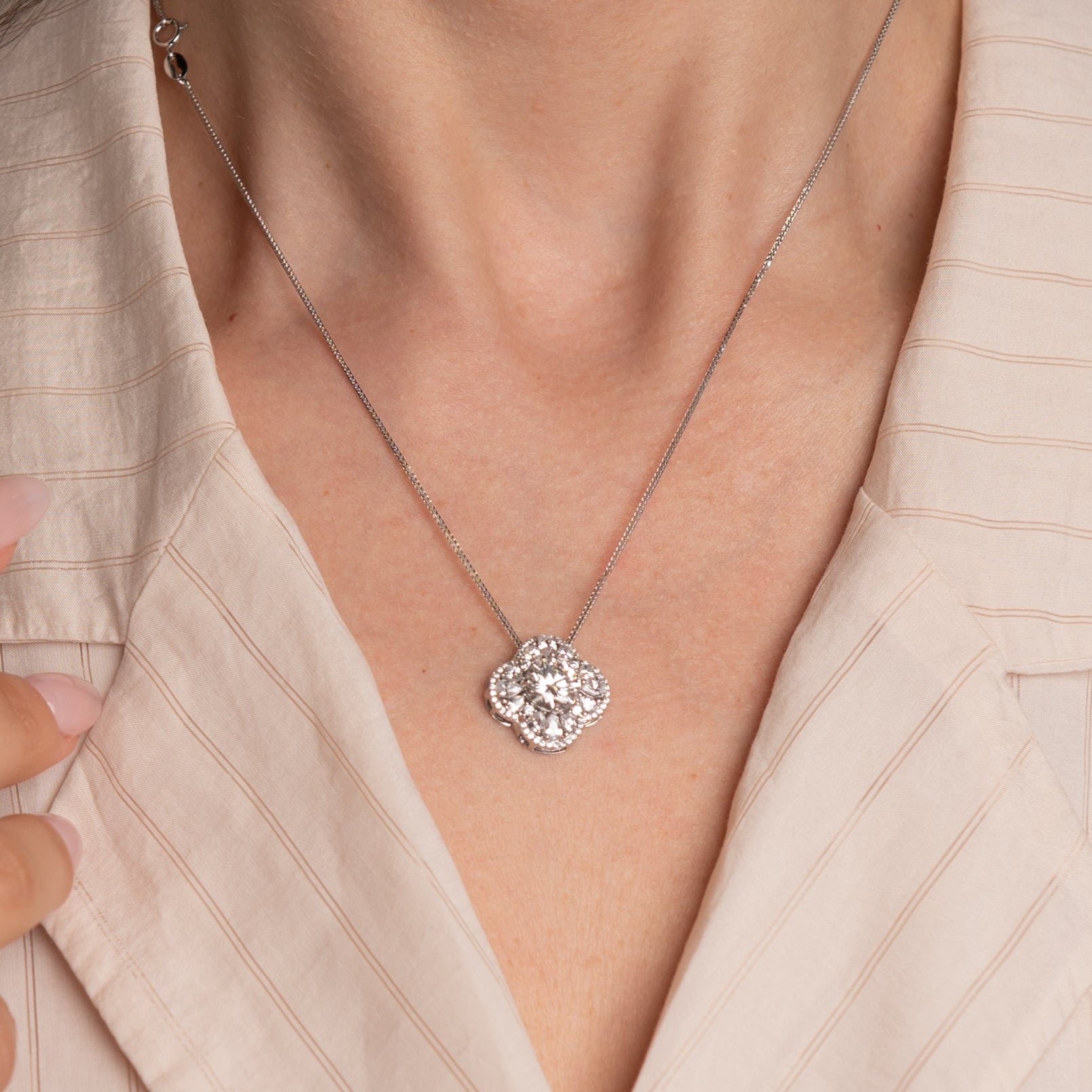 Collana pendenti con cuore in argento 925 con zirconi - Collana Silver Petal - FOTO 2
