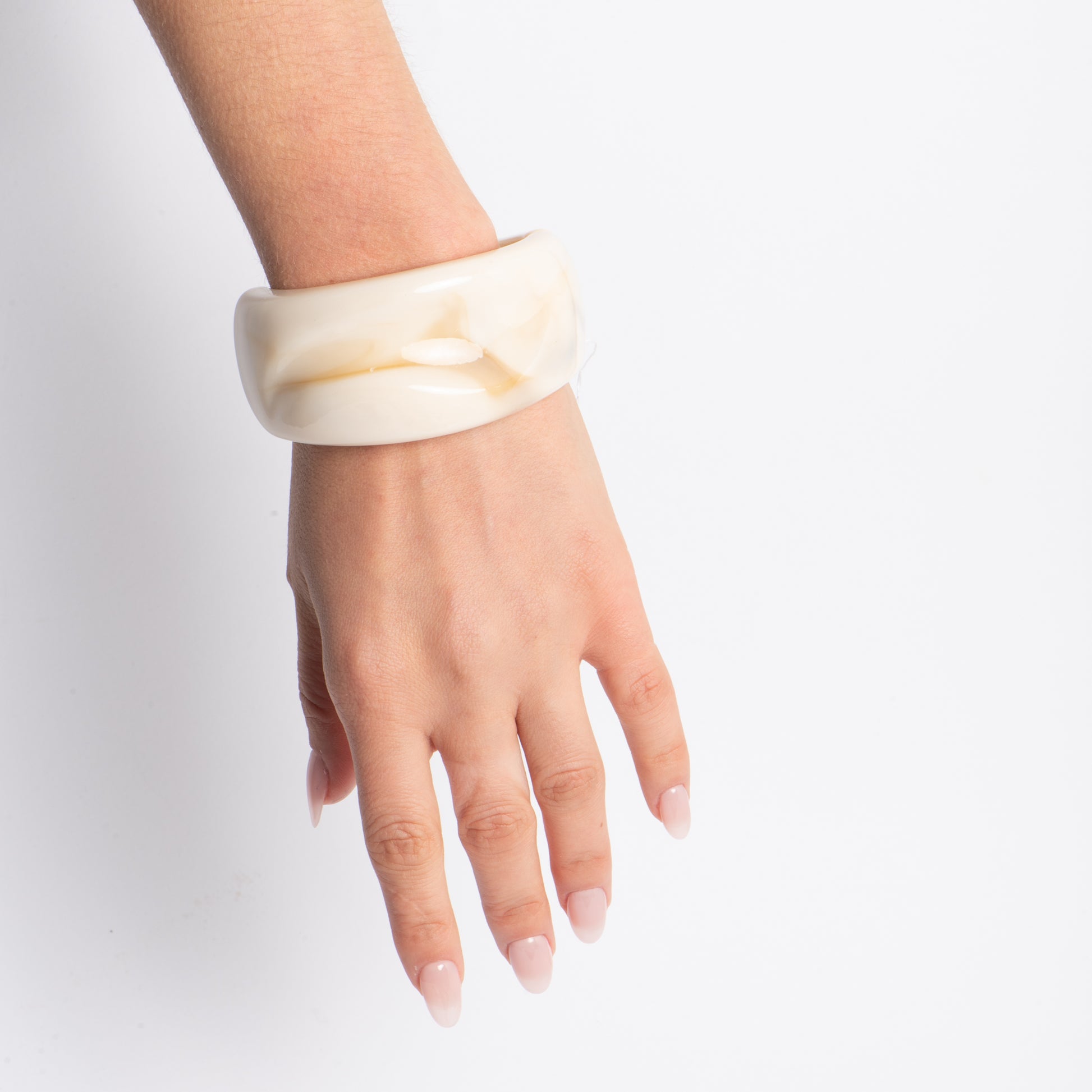 Glossy Rigid Bracelet